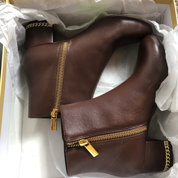 NEW Michael Kors Booties Sabrina Mid Boot - Picture 3 of 13